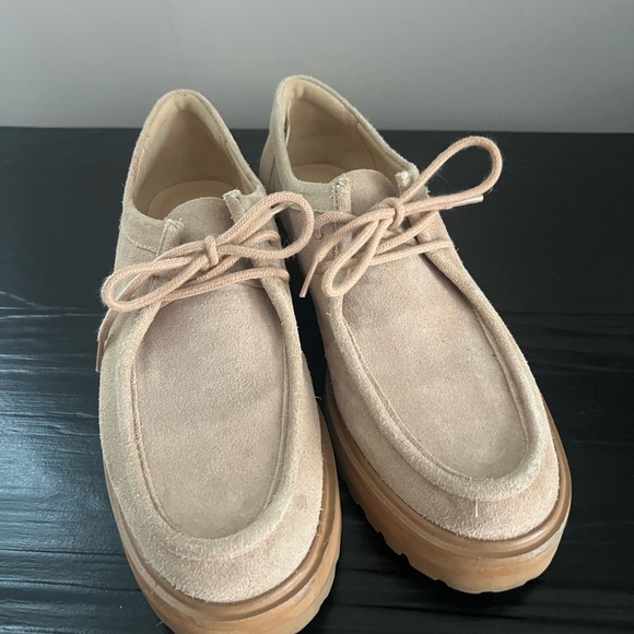 Reformation suede lug sole loafers - Picture 2 of 4